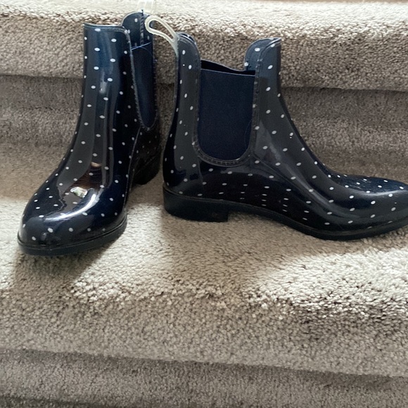 Ankle height rain boots - Sz 7 - Picture 2 of 6